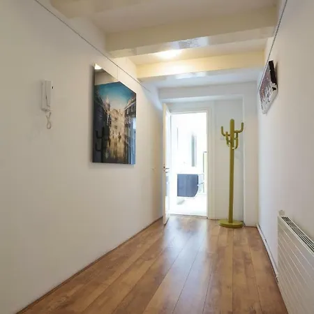 Duplex Near Anne Frank Museum Amsterdam