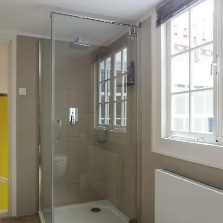 Duplex Near Anne Frank Museum *